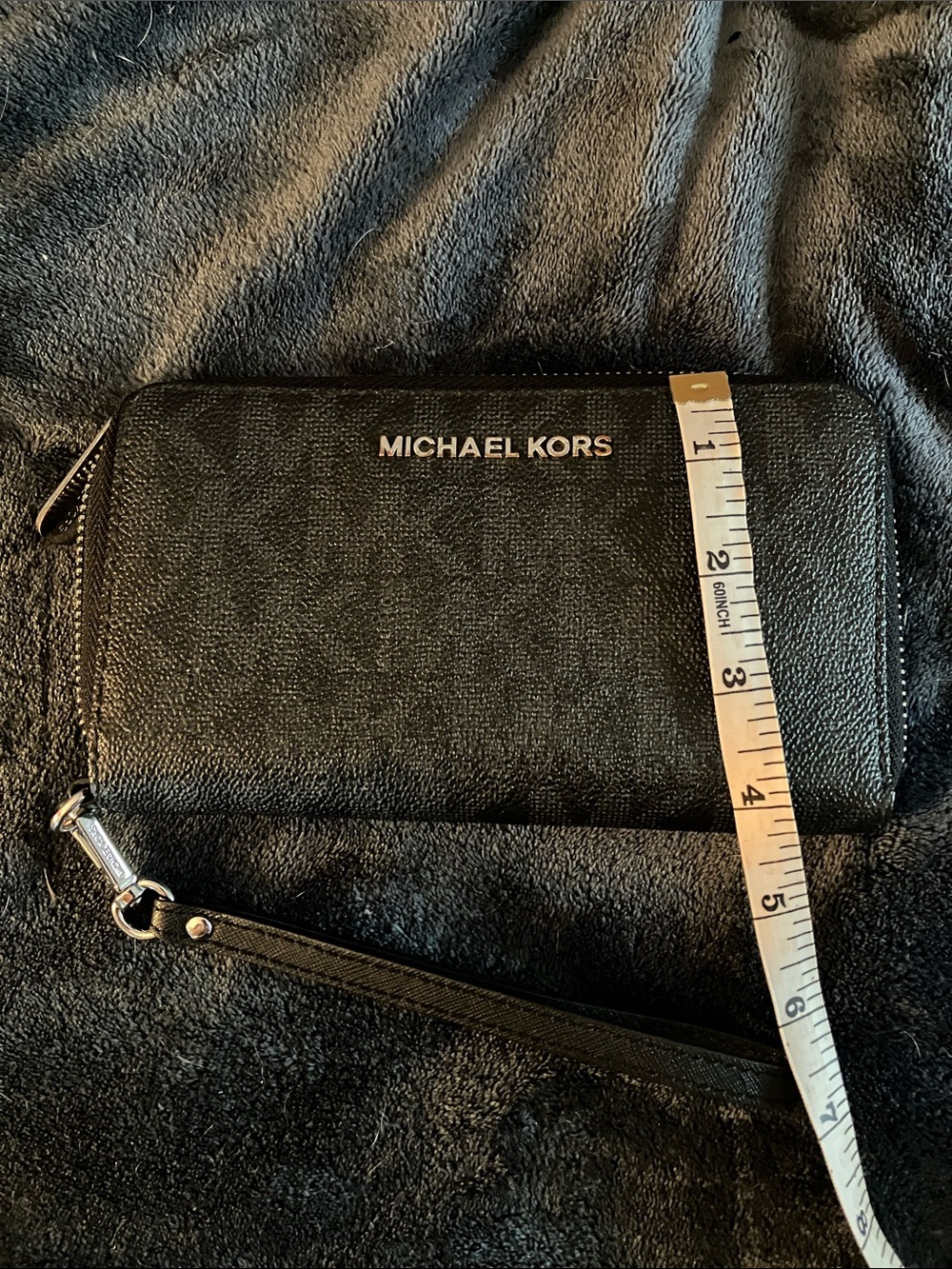 Michael Kors wristlet wallet - Picture 2 of 4